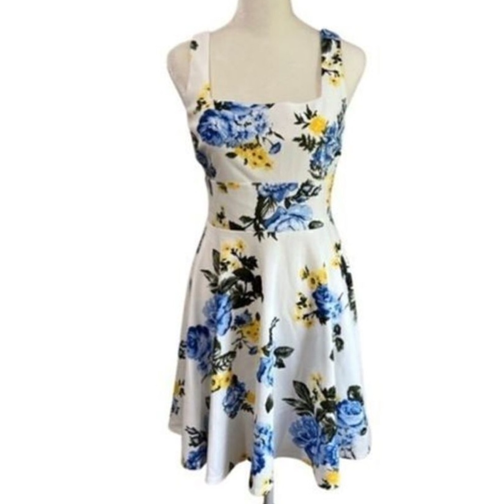 B Darlin Juniors NWT Daytime Floral Mini Dress Size 7/8